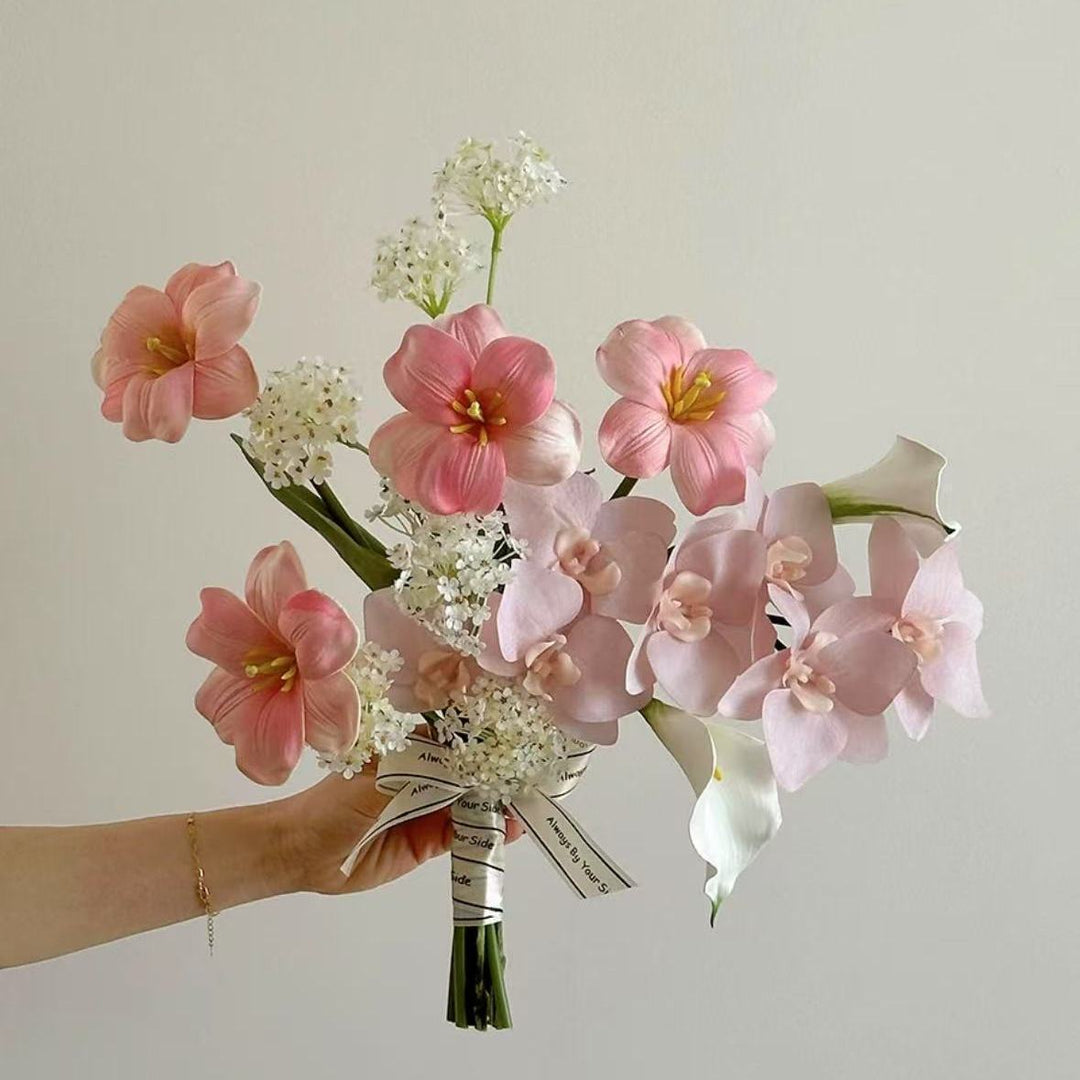 Beautiful Floral Wedding Bouquet for Special Celebrations