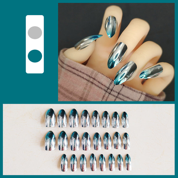 Creative artificial nails in modern gradient design Stornfield