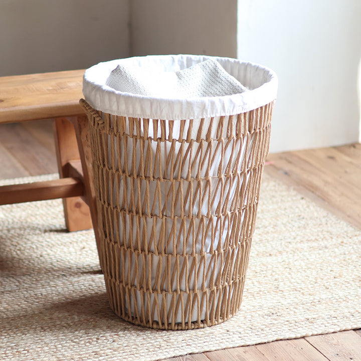 Rustic laundry basket with lid Stornfield