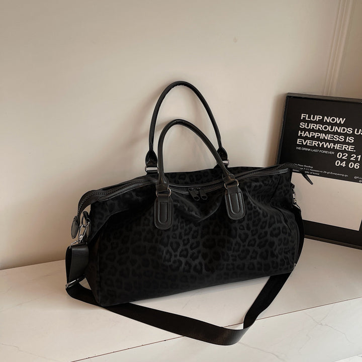 Elegant Travel Bag with Innovative Leopard Print Stornfield