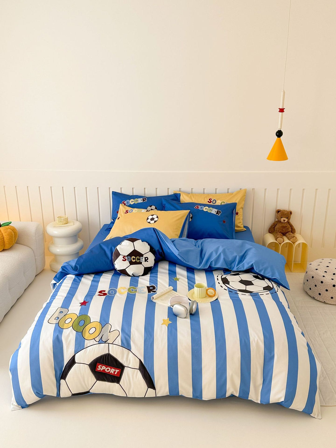 Children's bedding set in football sports design with embroidered appliqué