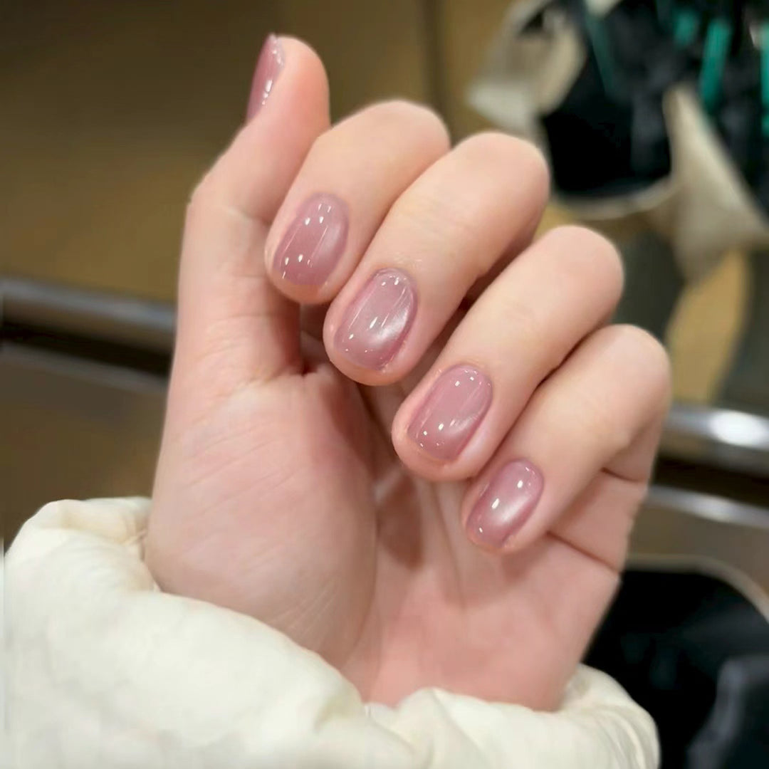 Elegant Nail Art with High Gloss Finish Stornfield