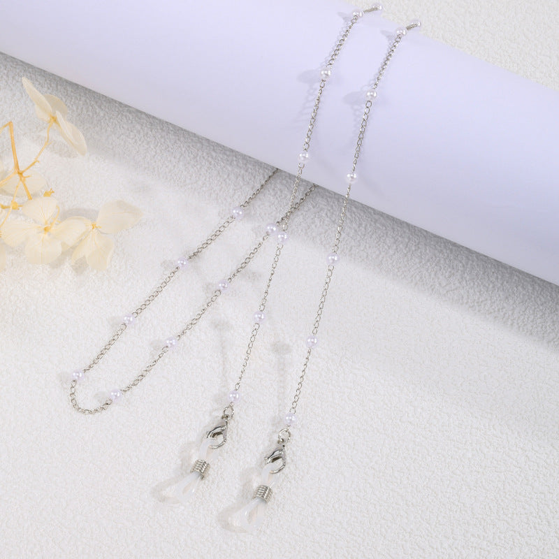 Beautifully Crafted Pearl Chain Stornfield
