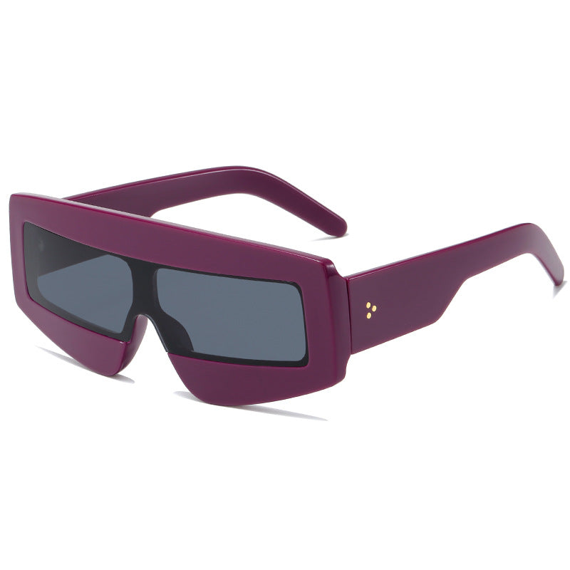 Women futuristic sunglasses in chunky design Stornfield