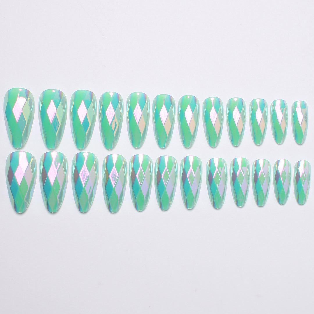 Diamond-Shaped Press-On Nail Set Stornfield
