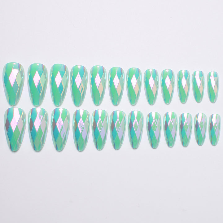 Diamond-Shaped Press-On Nail Set Stornfield