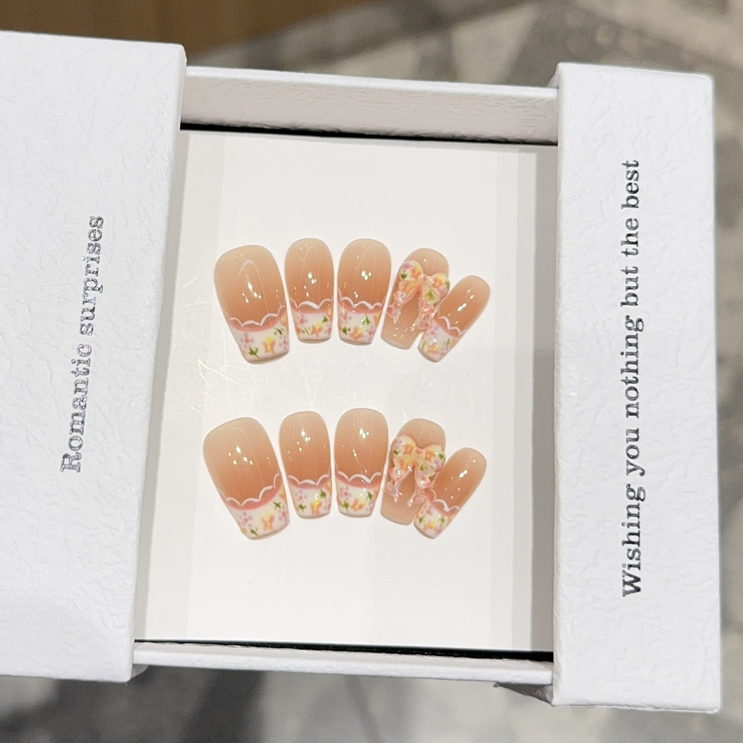 Artificial nail tips with romantic flower designs Stornfield
