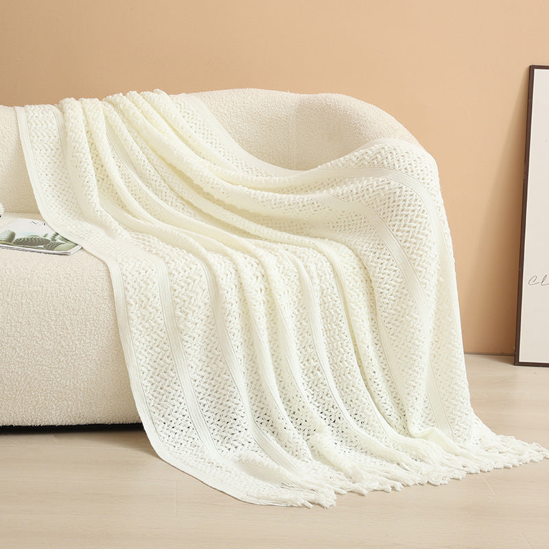 Women knitted throw blanket with fringes Stornfield