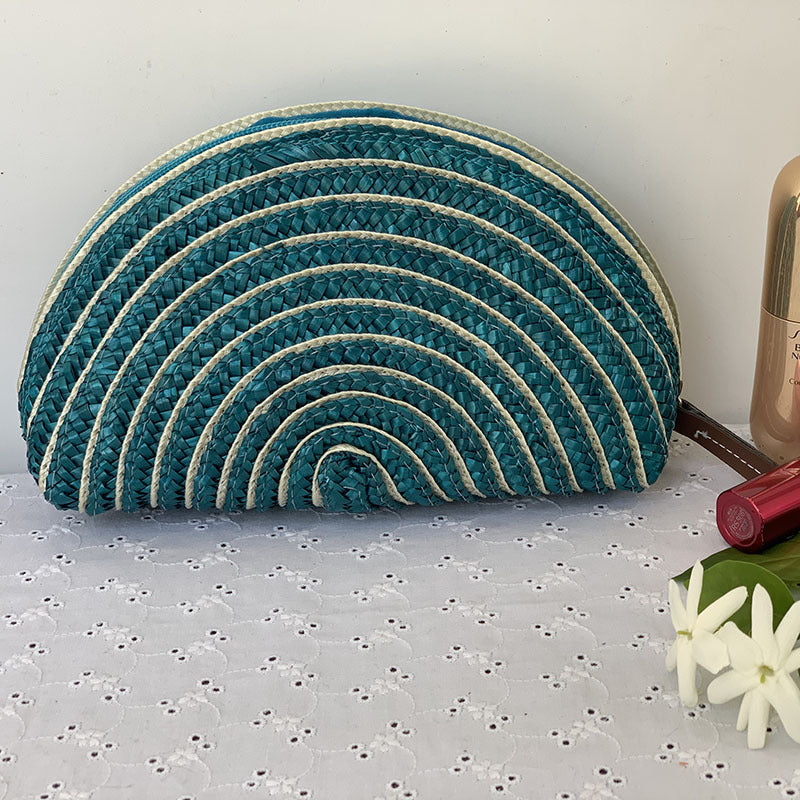 Cosmetic bag in elegant half-moon design Stornfield