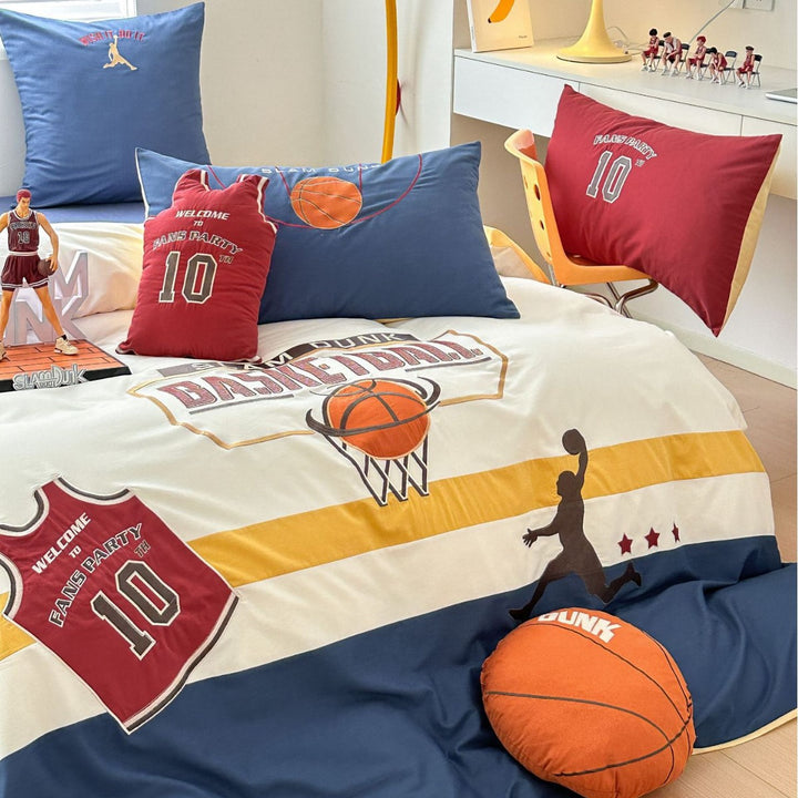 Child bed linen set with sporty basketball print made of breathable cotton percale