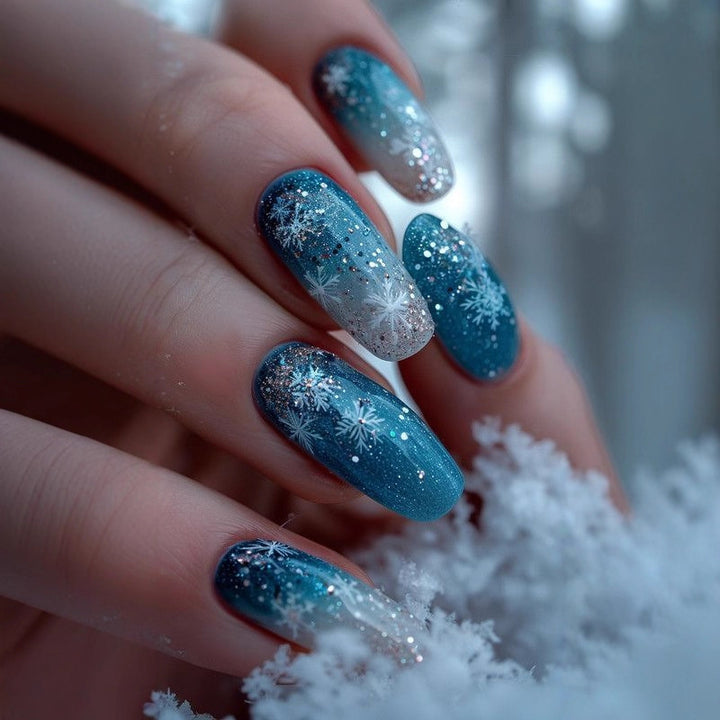 Glamorous artificial nails with winter snowflake design Stornfield