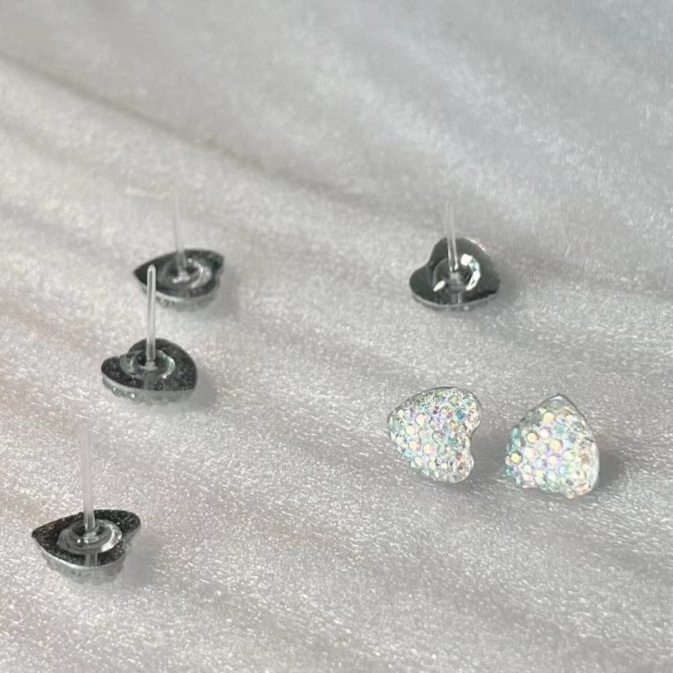 Glittering heart-shaped gemstones Stornfield
