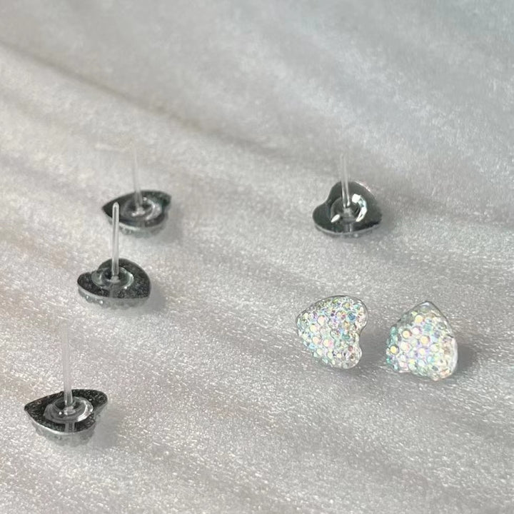 Glittering heart-shaped gemstones Stornfield