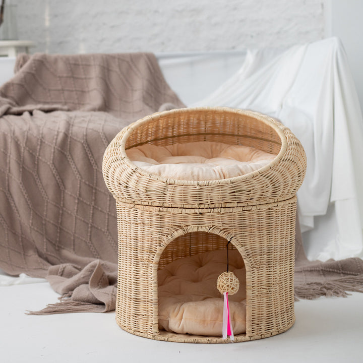 Cozy cat basket with play ball Stornfield