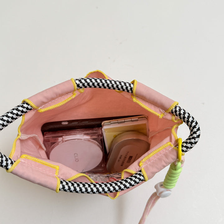 Shoulder bag with creative design and adjustable carrying system Stornfield