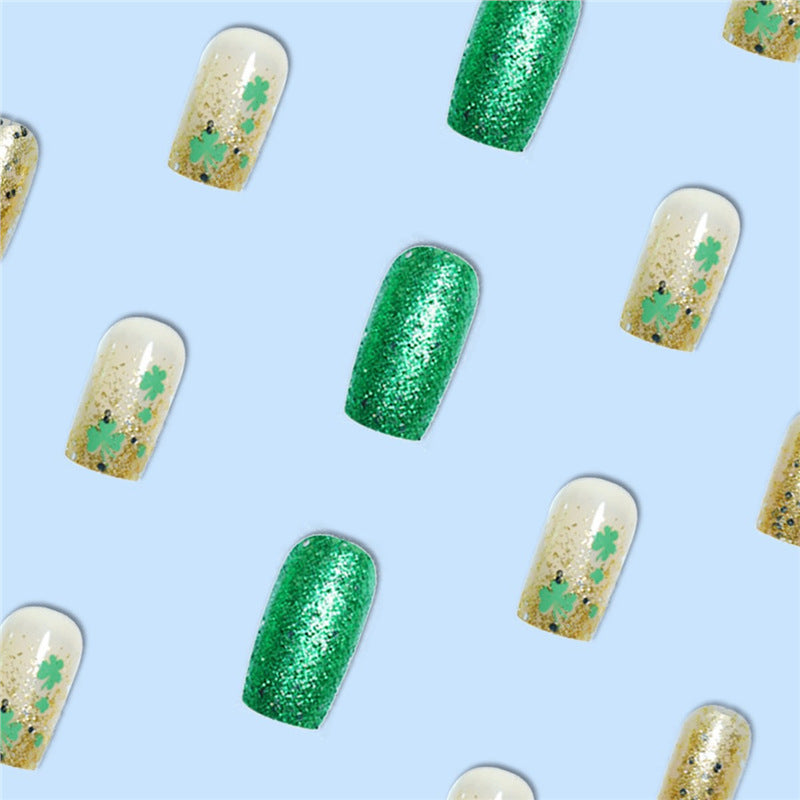 Glamorous Festive Press-On Nail Set Stornfield