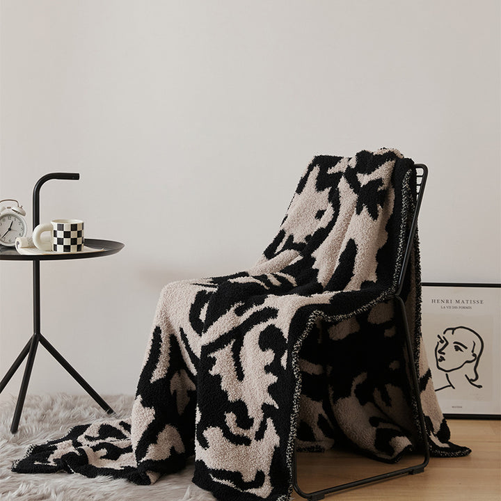 Plush Reversible Sherpa Fleece Throw Blanket with Oversized Damask Pattern