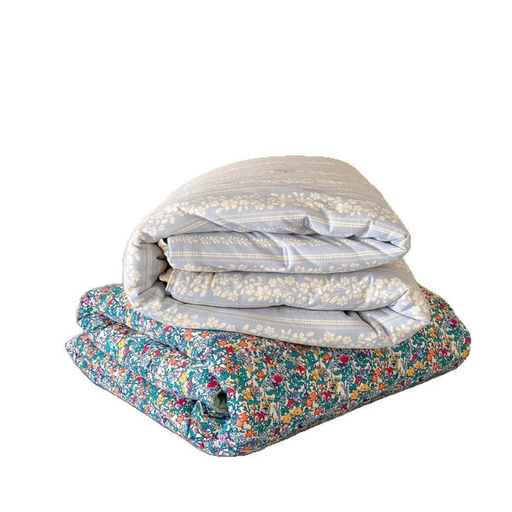 Bedding set with playful dog print made of soft cotton blend