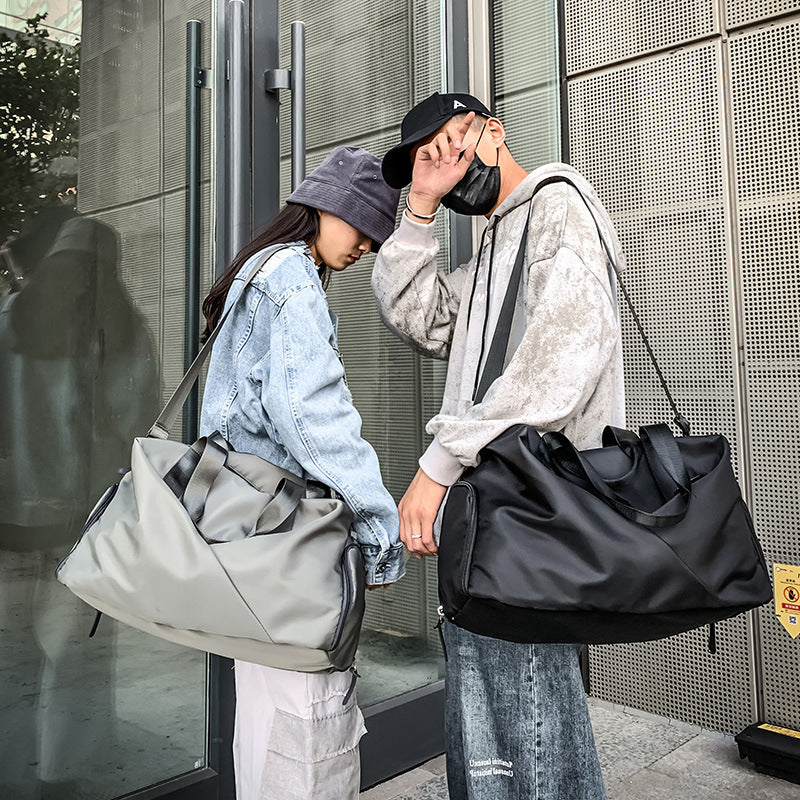 Sporty and Elegant Travel Bag Stornfield