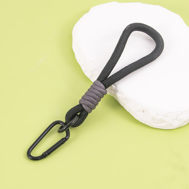 Multifunctional Paracord Keychain Stornfield