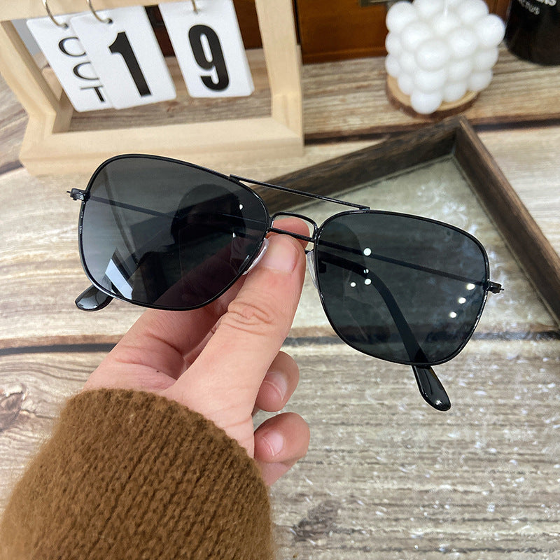 Fashionable metal sunglasses Stornfield