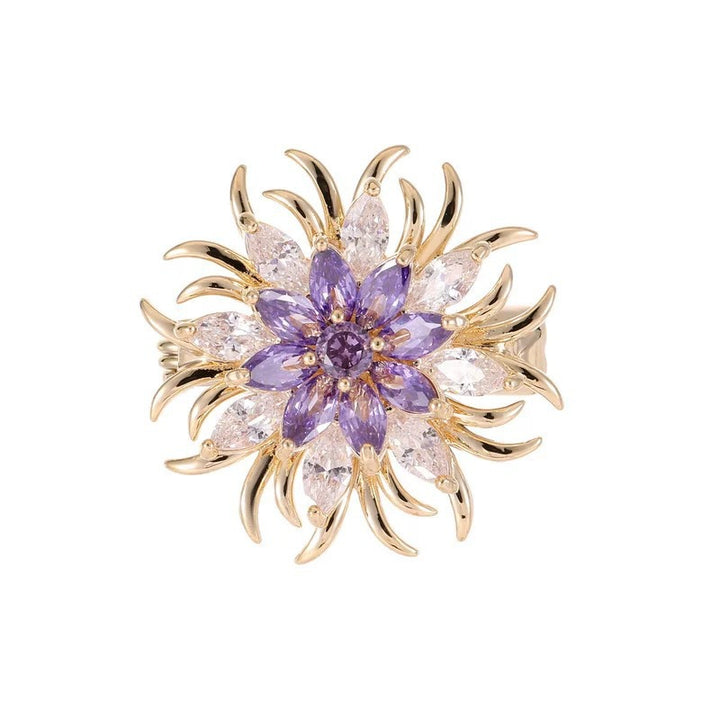 Elegant brooch with sparkling crystals Stornfield