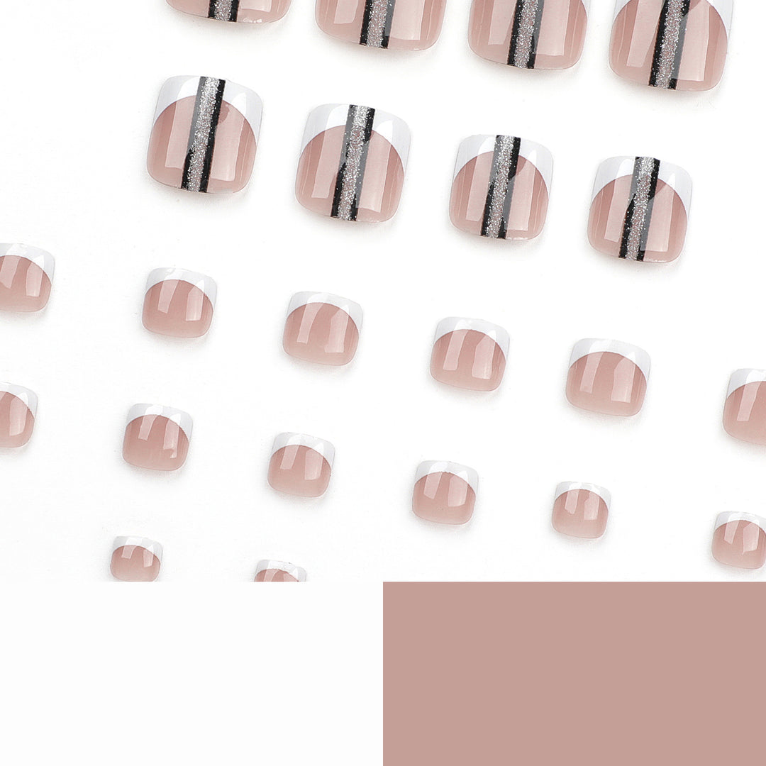 Artful toenail design with glamour accents Stornfield