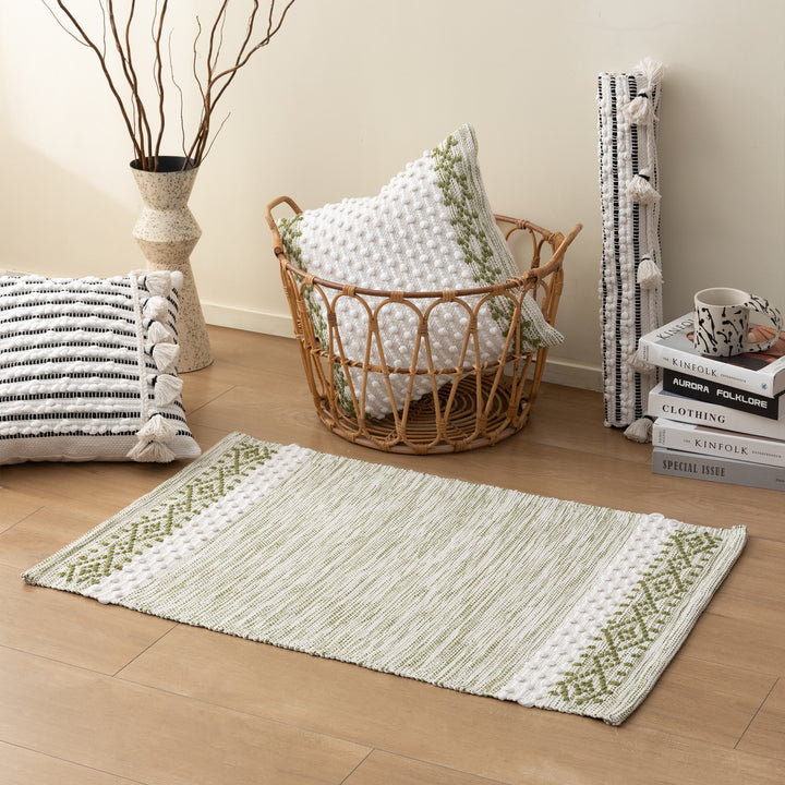 Woven runner with striped pattern, tassels and flat cotton structure Stornfield