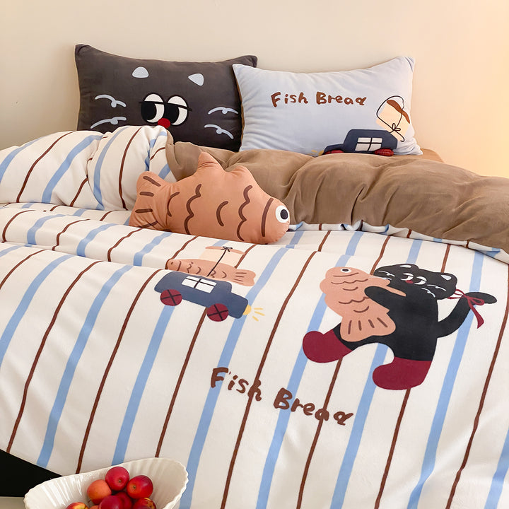 Cozy quilted bedding set with panda motif and plush pillow