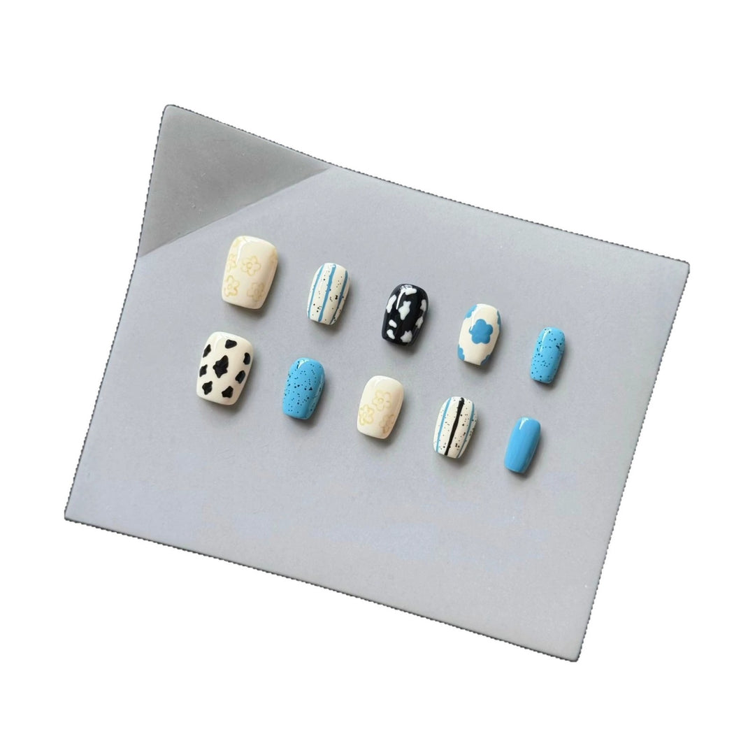 Artistic Patterned Press-On Nail Set