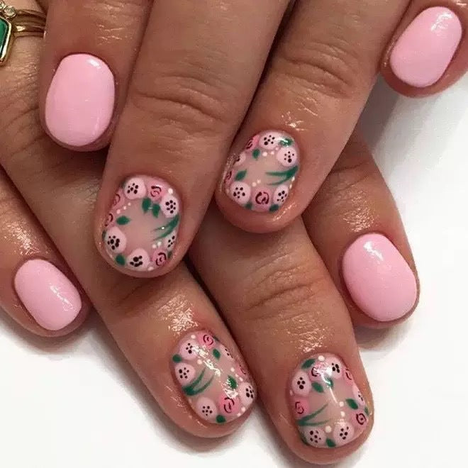 Artificial Nail Set with Playful Floral Designs Stornfield