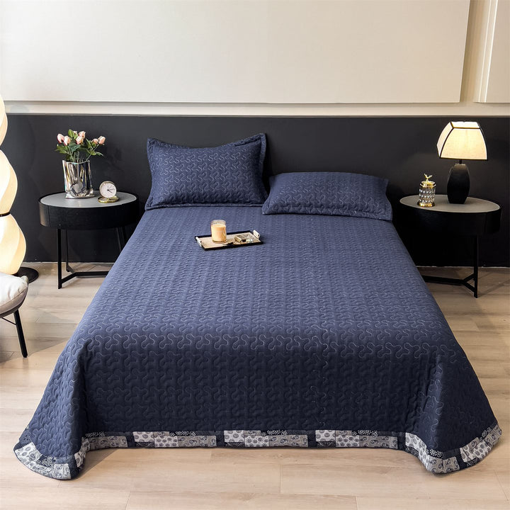 Quilted Bedspread and Pillow Sham Set with Scallop Stitching and Lightweight Microfiber