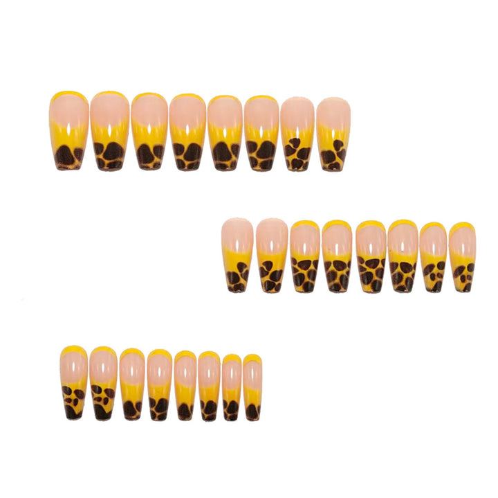 Artificial nails in modern leopard pattern Stornfield