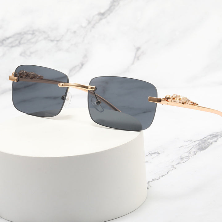 Women Designer Sunglasses with Fine Metal Frame and Luxurious Details Stornfield