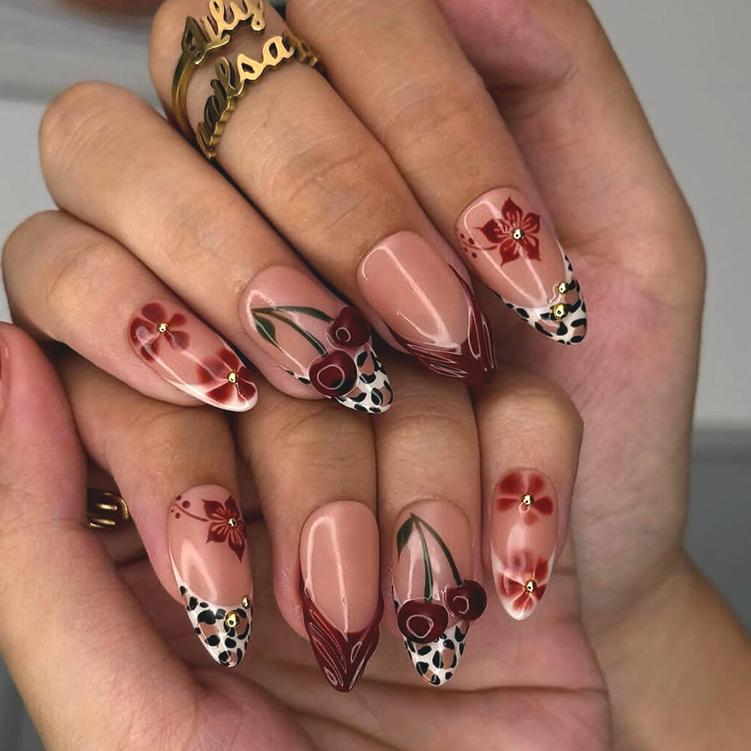 Artificial artificial fingernails with floral and animal motifs Stornfield