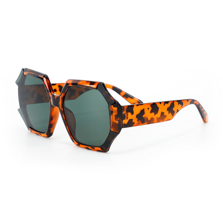 Ladies fashionable sunglasses with faceted frame Stornfield