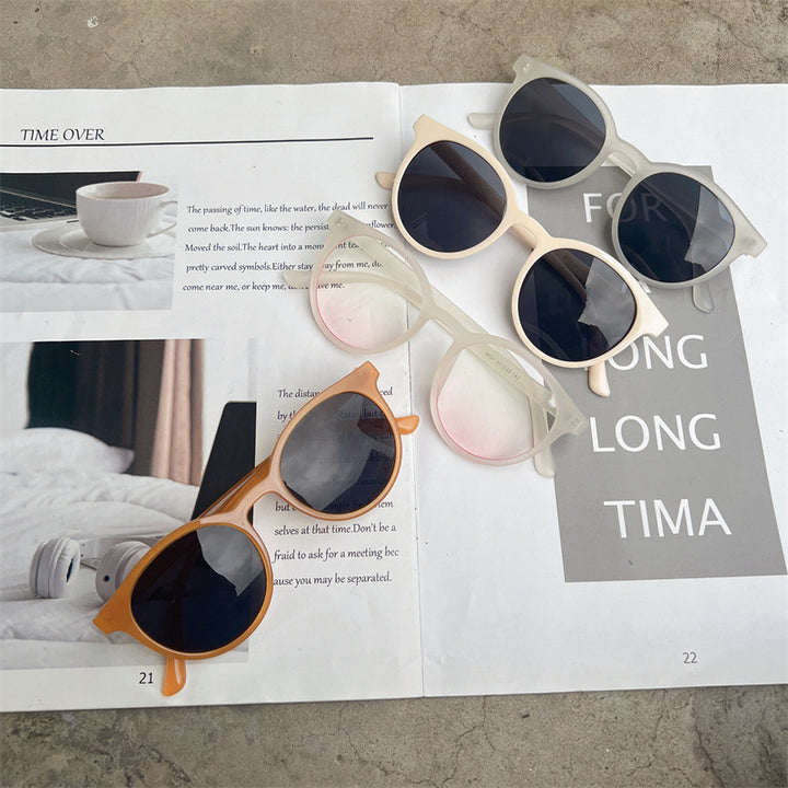 Chic Retro Round Frame Sunglasses Stornfield