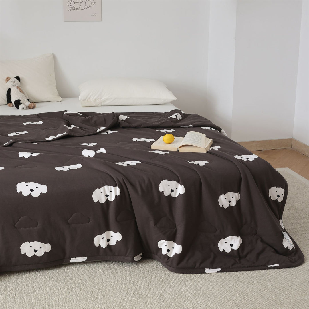 Quilted bedspread Christmas blanket with Santa motif and soft microfiber lining