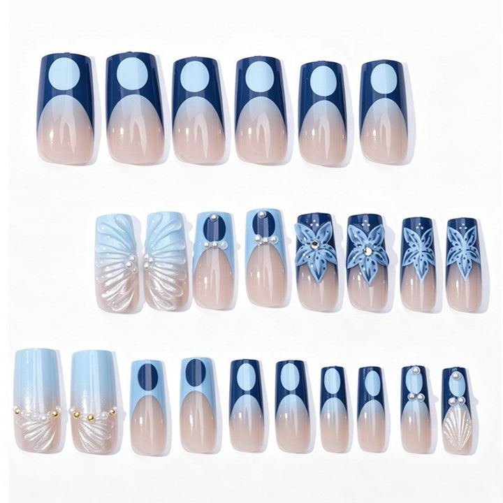 Artificial nail set with floral and elegant decorations Stornfield
