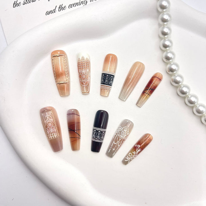 Decorative Press-On Nail Art Set with Elegant Patterns