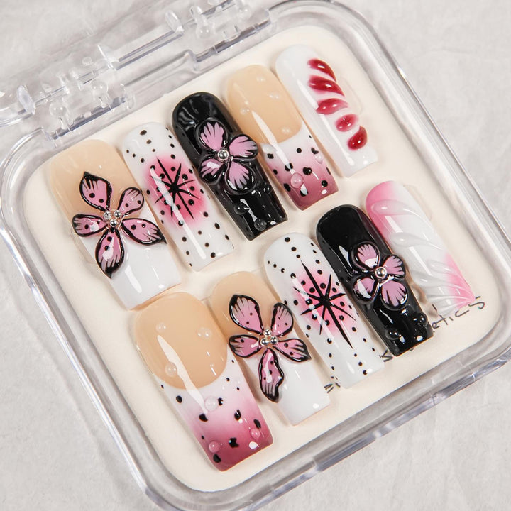 Artistic Decorative Press-On Nail Art Set