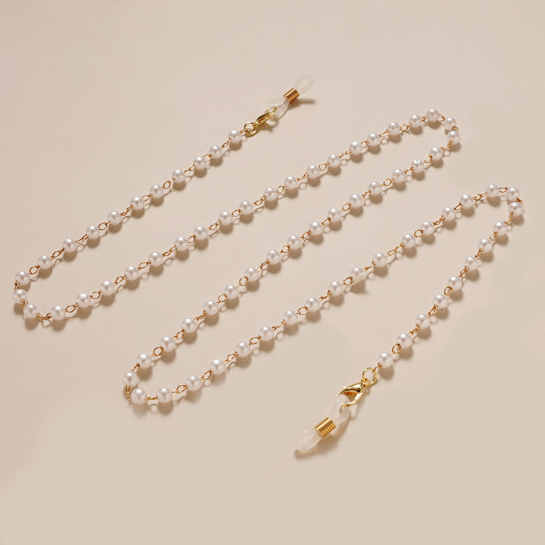 Elegant Beaded Eyewear Chain Stornfield