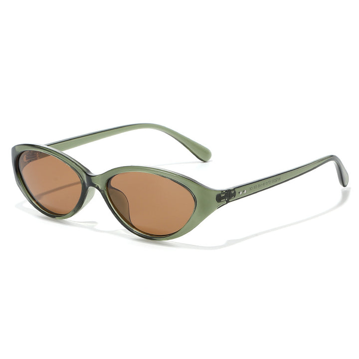 Stylish Retro-Inspired Cat-Eye Sunglasses Stornfield