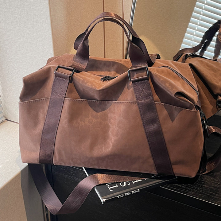 Sporty travel bag with structured upper material Stornfield