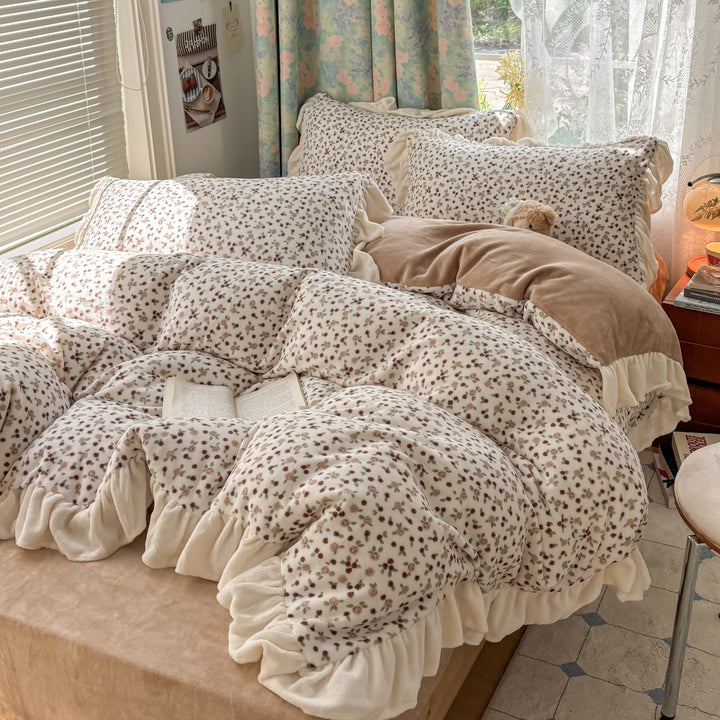 Floral Ruffled Plush Comforter Set
