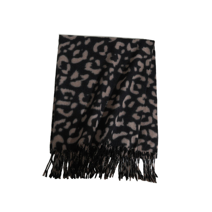 Ladies Elegant and patterned animal scarf with fringes Stornfield