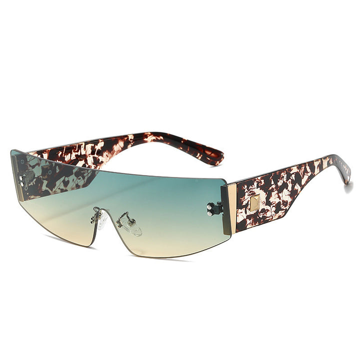 Ladies trendy sunglasses with futuristic design Stornfield