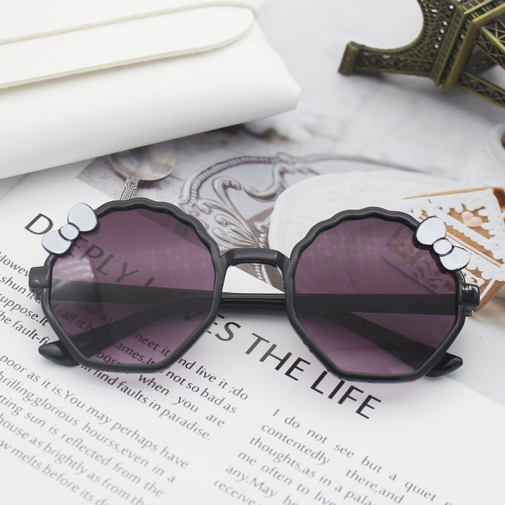 Women's playful sunglasses in creative design Stornfield