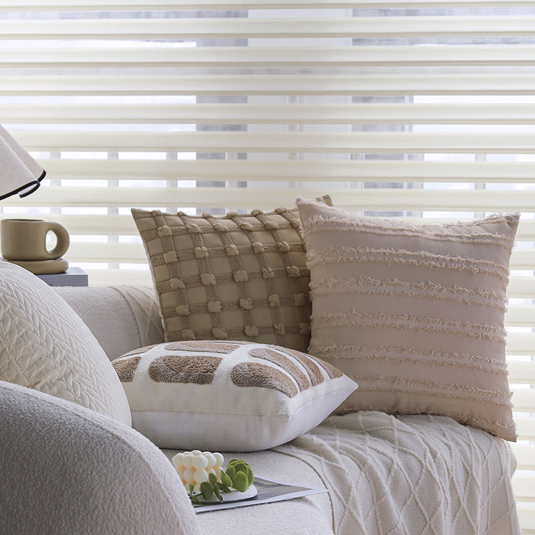 Structured decorative cushion