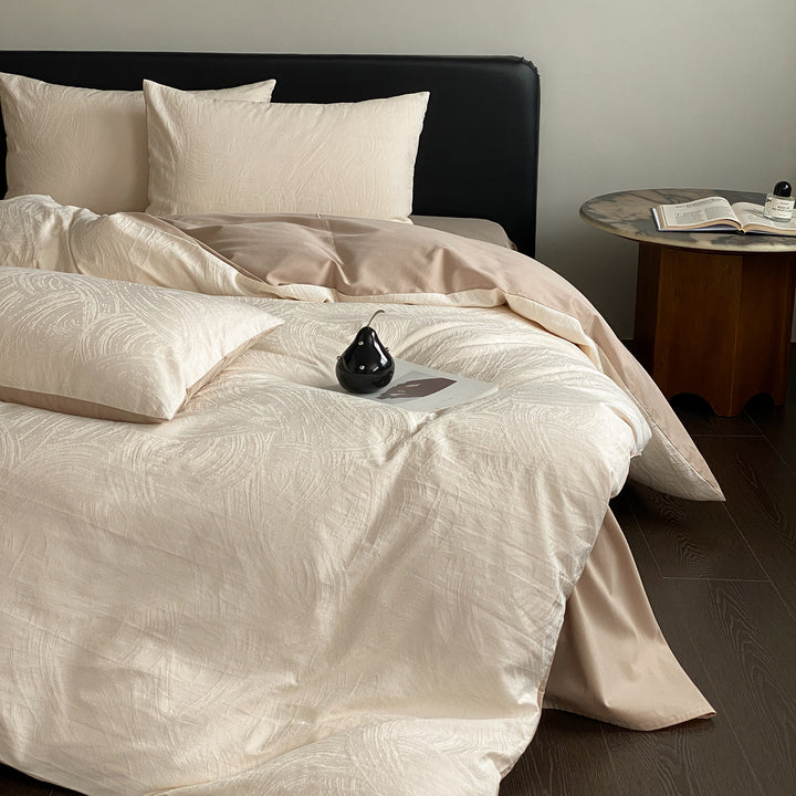 Jacquard bedding set made of cotton satin with floral relief and hotel closure